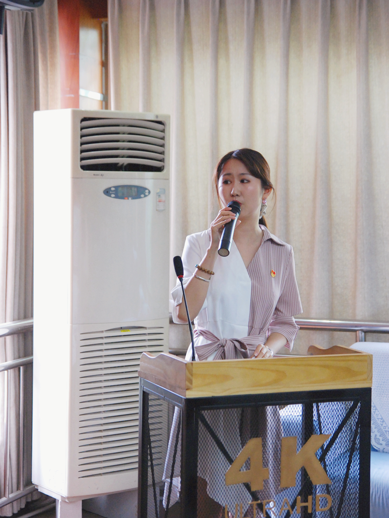 李侑峽近 李侑峽近