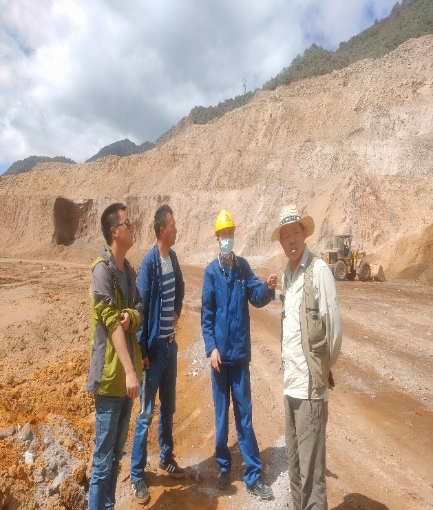 劉善寶教授級(jí)高工現(xiàn)場(chǎng)調(diào)查 劉善寶教授級(jí)高工現(xiàn)場(chǎng)調(diào)查